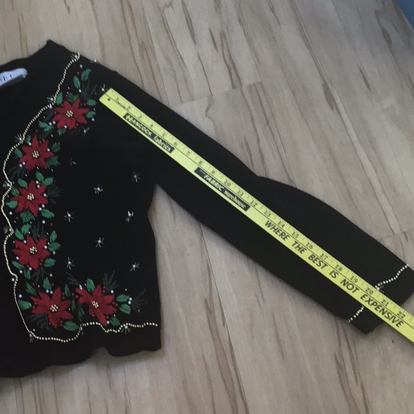 Vintage  Black Embroidered Poinsettia Bead Pearl Winter Party Christmas Sweater - Picture 5 of 11